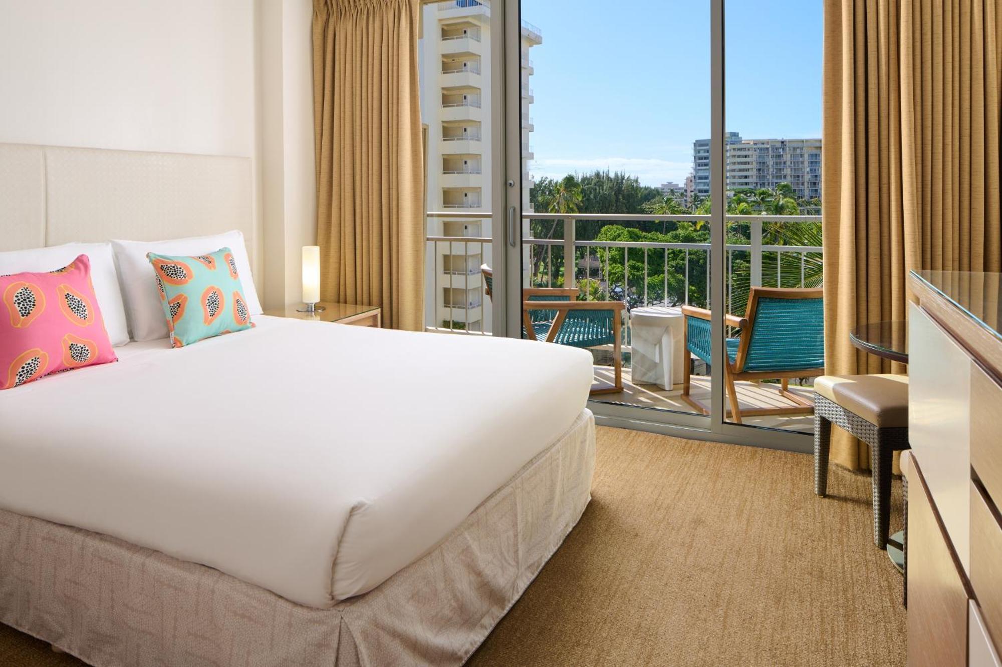 Kaimana Beach Hotel Honolulu Exteriör bild